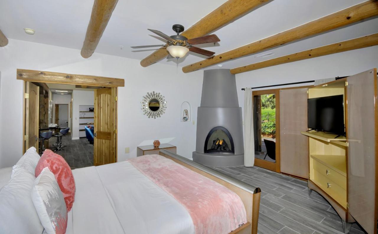 Adobe Hacienda Bed & Breakfast Sedona Exterior photo